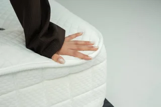 چانکی؛ بسیار نرم، دست‌دوز و فنر منفصل 4